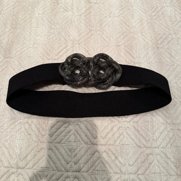 Silver and Black Stretchable Belt, BCBG  MaxAzria, Size S/M - Picture 1 of 4